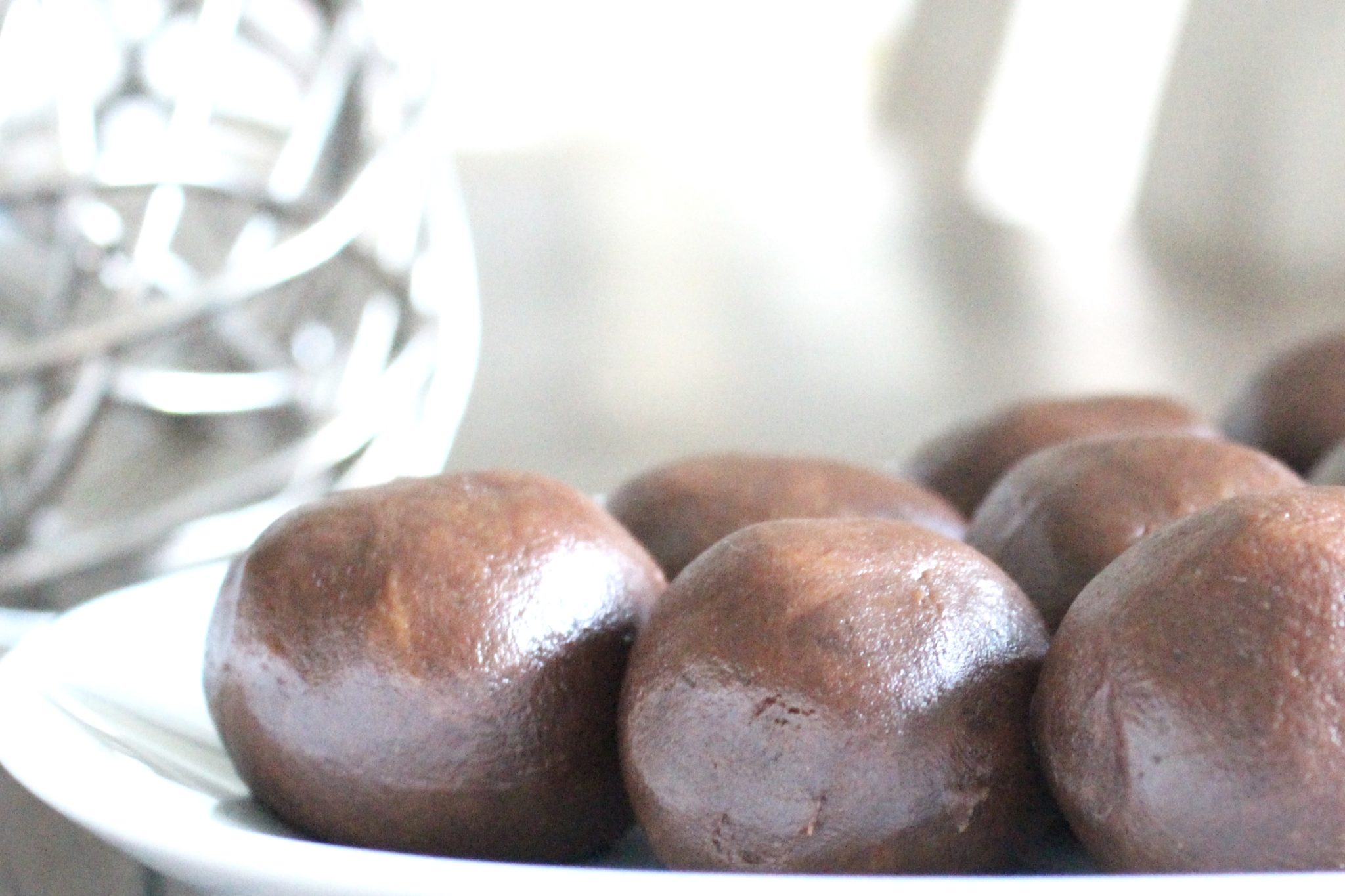 Indulge in these chocolate peanut butter balls while they're low in calories, dairy-free, gluten-free, and vegan. They are also high in protein! Refined Sugar Free | Low Carb Desserts | Keto Dessert | Chocolate Peanut Butter | Naturally Sweetened | Vegan Desserts | Ketogenic | Weight Loss | Snacks | Snack Recipe | Chocolate Recipe | Healthy Desserts |