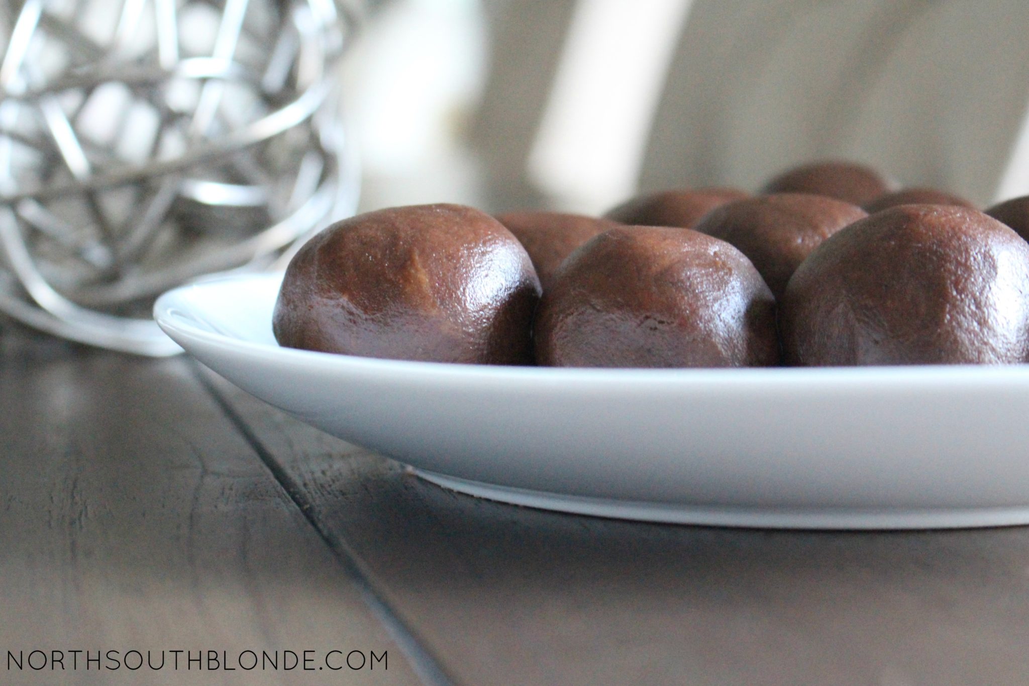 No-Bake Chocolate Peanut Butter Balls (Vegan, Gluten-Free)