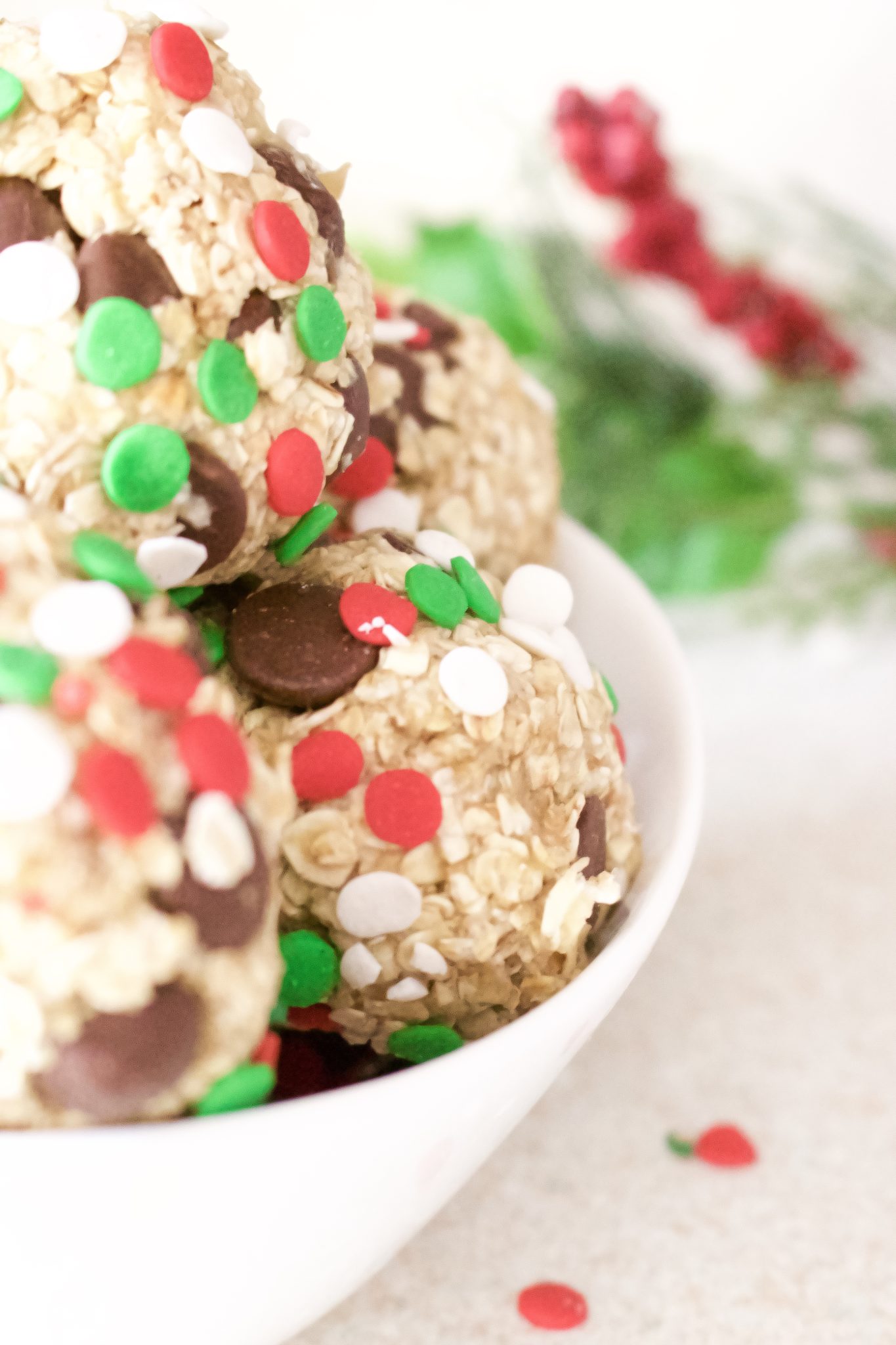 No Bake Holiday Energy Balls (Gluten-Free, Paleo, Vegan)