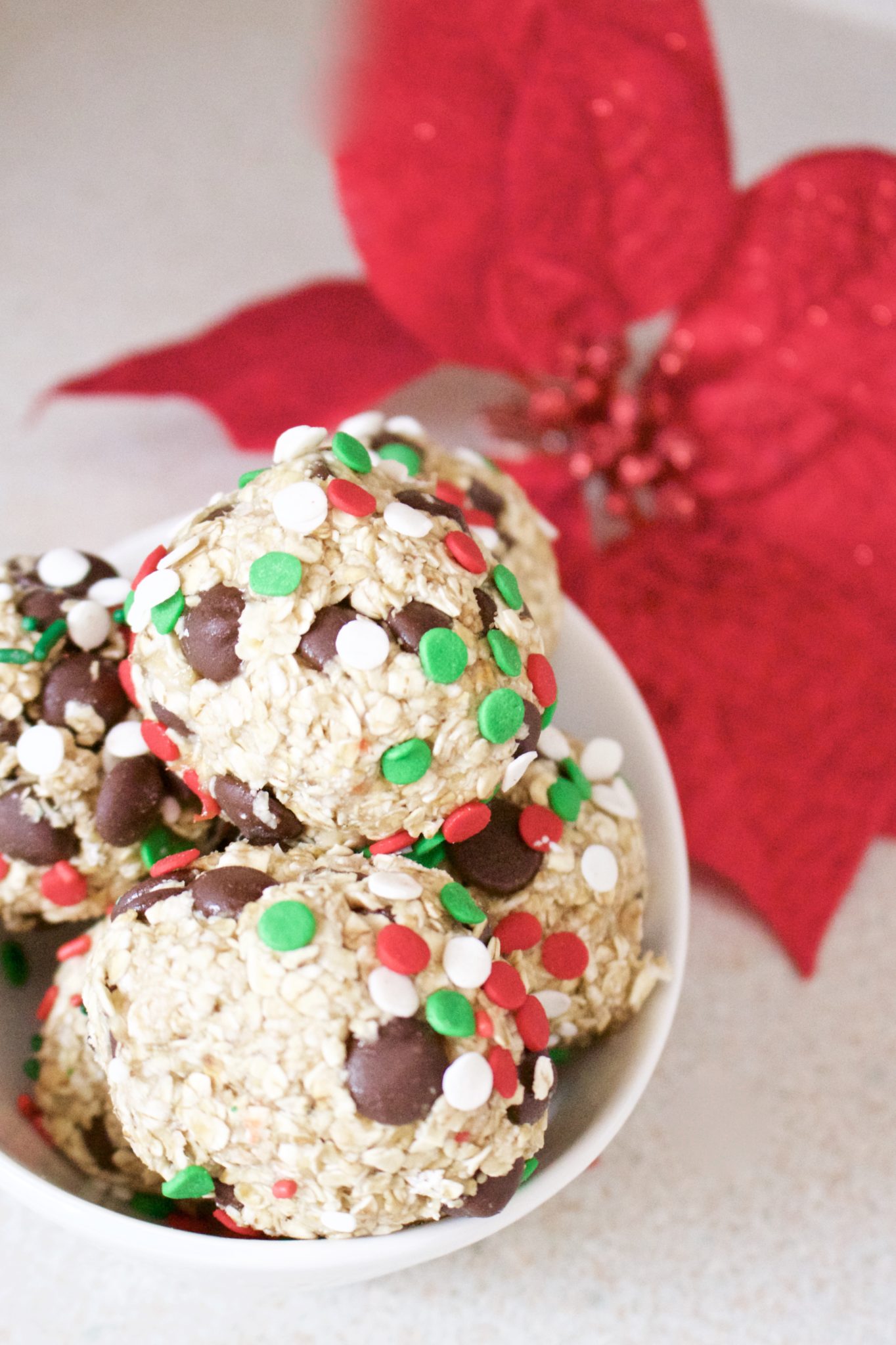 No Bake Holiday Energy Balls (Gluten-Free, Paleo, Vegan)