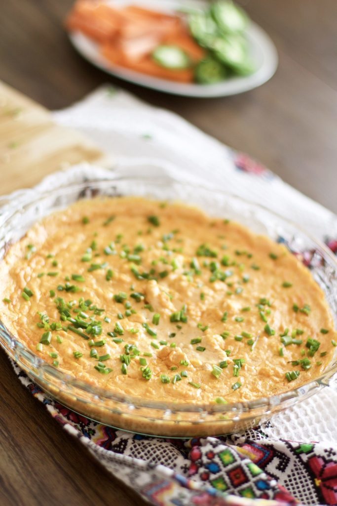 Cheesy Buffalo Chicken Wing Dip (Easy, Gluten-Free)