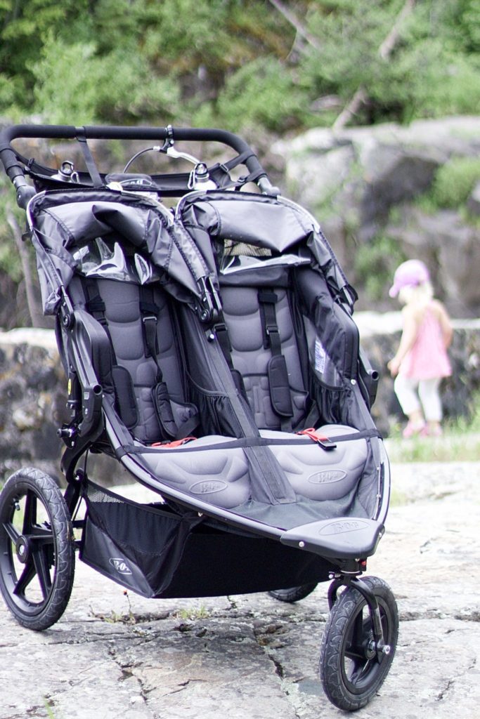 How to fold double bob outlet stroller