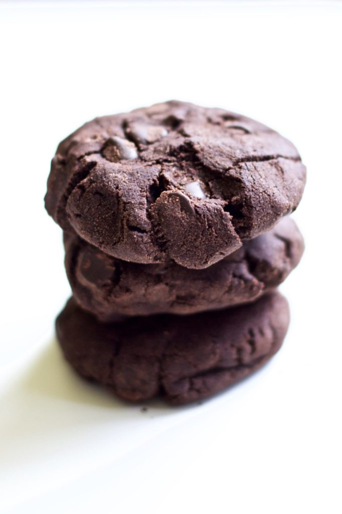 Low-Carb Double Chocolate Cookies are low calorie and low fat delicious chocolatey goodness without the guilt!