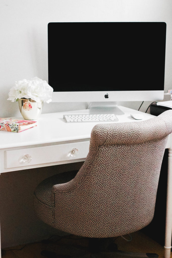 Maximize a small space by choosing light, neutral, and affordable home decor! Here is our bright, yet minimally designed guest bedroom and home office. Home Decor | Small Bedroom | Small Home | Small House | Bungalow | Neutral | Home Design | Daybed | Trundle | White Rug | Farmhouse | Country Living | iMac | Office Desk | Office Inspiration | Workspace | Computer Desk | Twin Bed | 