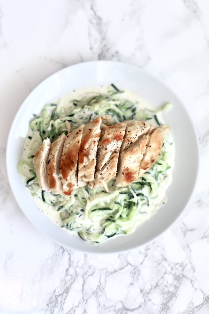 The easiest and healthiest dinner you can make! Zoodles, aka zucchini noodles, are the best dinner alternative to pasta, being keto friendly and low in carbs so you can lose the weight. Keto | Ketogrenic | Sugar Free | Alfredo Sauce | Low Carb | Lose Weight | Weight Loss | Meal Ideas | Healthy Recipe | Gluten-Free Recipes | Lunch | Chicken |