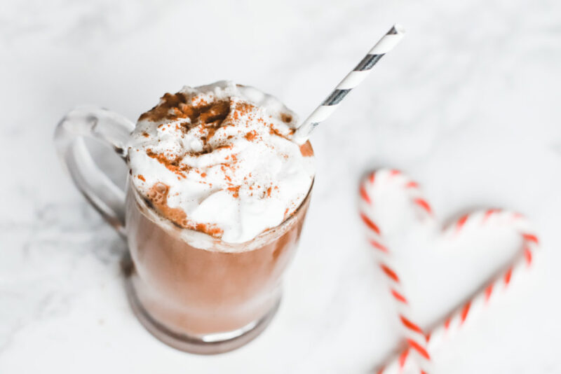 This homemade hot chocolate is deliciously decadent and creamy, using dairy free, sugar free ingredients to help with your weight loss goals. A holiday recipe the whole family will love and perfect for Christmas! Drinks | Drink Recipe | Dessert | Sugar Free | Dairy Free | Vegan | Keto | Ketogenic | Gluten-Free | Whole 30 | Paleo | Healthy | Christmas Recipe | Hot Cocoa | Chocolate | Crock Pot | 