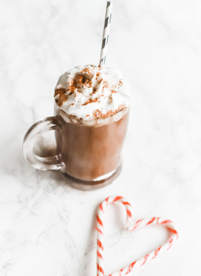 This homemade hot chocolate is deliciously decadent and creamy, using dairy free, sugar free ingredients to help with your weight loss goals. A holiday recipe the whole family will love and perfect for Christmas! Drinks | Drink Recipe | Dessert | Sugar Free | Dairy Free | Vegan | Keto | Ketogenic | Gluten-Free | Whole 30 | Paleo | Healthy | Christmas Recipe | Hot Cocoa | Chocolate | Crock Pot |