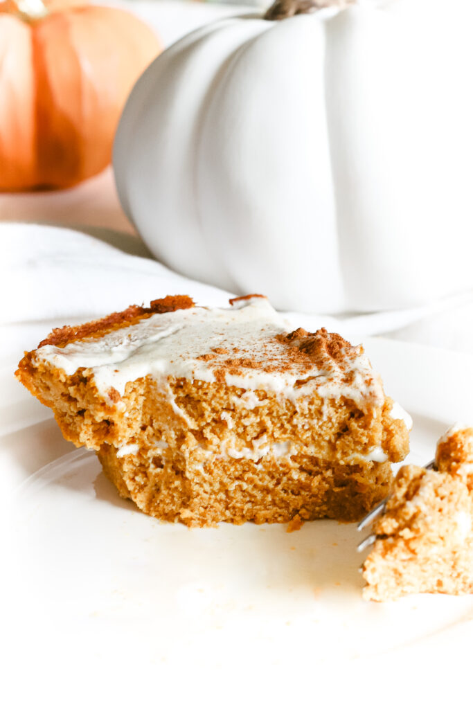 This pumpkin pie cake is just like the real thing, except homemade, healthy, and refined sugar free. The most scrumptious low carb and keto dessert for fall and Thanksgiving. Pumpkin Spice | Fall Recipes | Fall Desserts | Pumpkin Pie Dessert | Sugar Free | Gluten-Free | Autumn | Halloween | Thanksgiving | Pumpkin Cake | Snack | Healthy | Weight Loss | Ketogenic | Keto Pumpkin Recipe | Low Carbs | Crustless Pie |