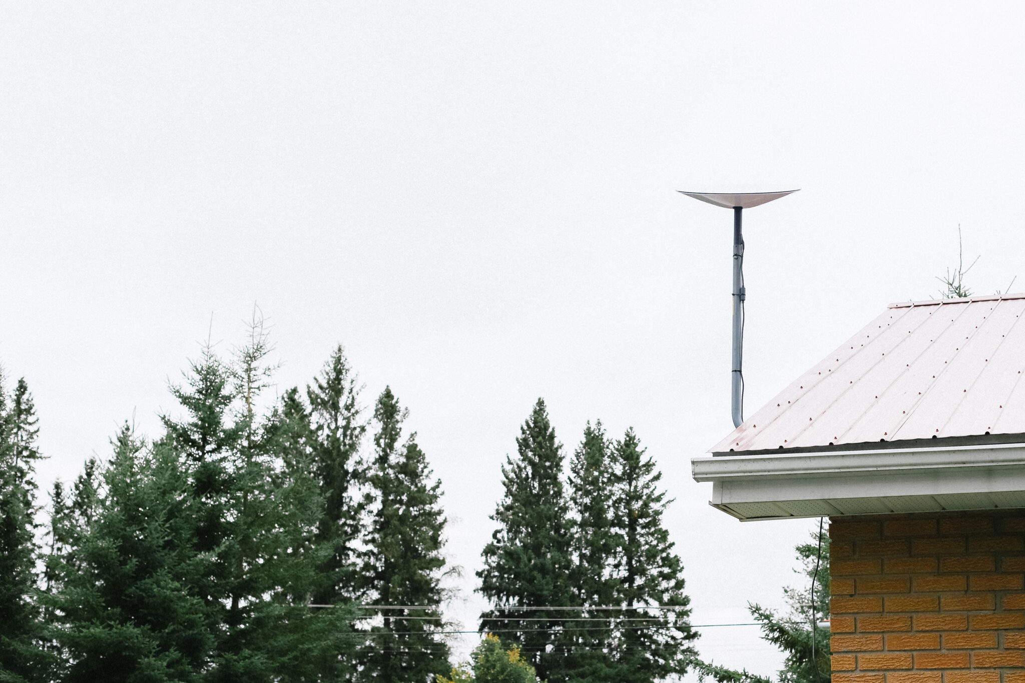 Starlink Satellite in Northern Ontario Set Up, Install and