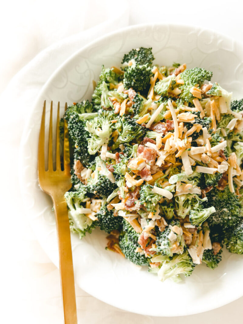 This easy Keto Broccoli Salad is a classic side dish for summer! Full of flavour and naturally gluten-free, low carb, healthy and satisfying. Dinner | Lunch | Keto Recipe | Low Carb Recipe | Summer Salad | Broccoli Salad | Quick and Easy | BBQ Side Dish | Weeknight Dinner | Broccoli and Cheddar | Broccoli and Bacon | Loaded Broccoli | Raw Vegetable Salad |