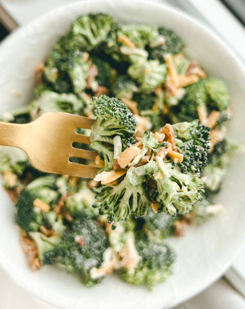 This easy Keto Broccoli Salad is a classic side dish for summer! Full of flavour and naturally gluten-free, low carb, healthy and satisfying. Dinner | Lunch | Keto Recipe | Low Carb Recipe | Summer Salad | Broccoli Salad | Quick and Easy | BBQ Side Dish | Weeknight Dinner | Broccoli and Cheddar | Broccoli and Bacon | Loaded Broccoli | Raw Vegetable Salad |