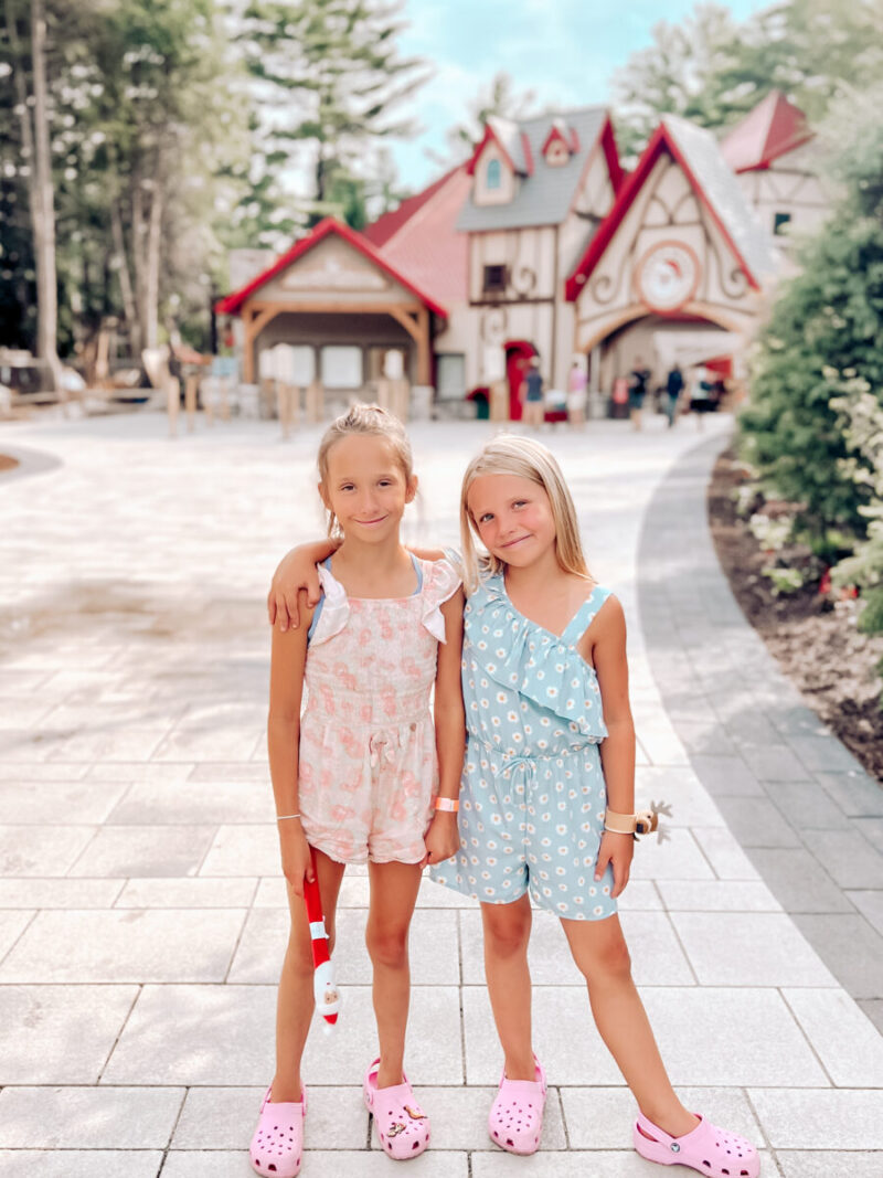 Santa's Village is an amusement park nestled in the heart of Muskoka! A family travel destination spot, for making summer memories with your kids that will last a lifetime. Bracebridge Ontario | Local Travel | Ontario Travel | Northern Ontario | Family Travel | Camping | Cottaging | Staycation | Canada | Motherhood | Parenting | Older Kids | Kids Rides | Baby Rides | Outdoor Adventures | Family Adventures | Family Activities |