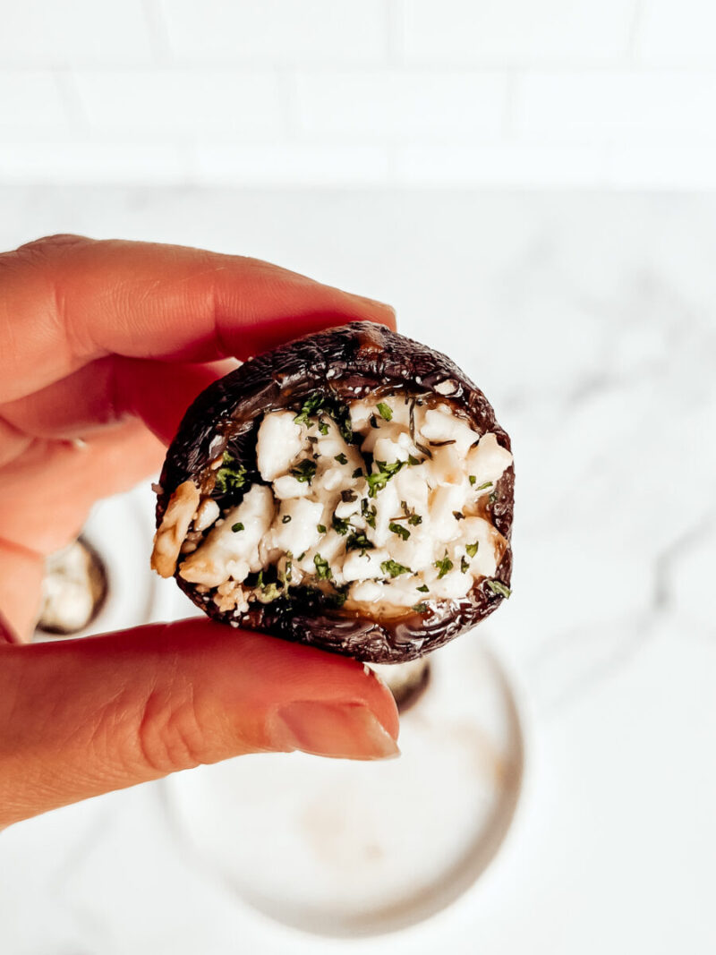 Cremini Stuffed Garlic Butter and Feta Mushrooms made with a delicious homemade garlic butter sauce, and are gluten-free, low carb and keto. Healthy Appetizers | Healthy Side Dishes | Healthy Sides | Easy Recipes | Christmas Appetizer | Holiday Side Dish | Crimini Mushrooms | Cremini Mushrooms | Homemade Garlic Butter Sauce | ketogenic | keto christmas recipe | keto holiday recipe | anti-inflammatory foods