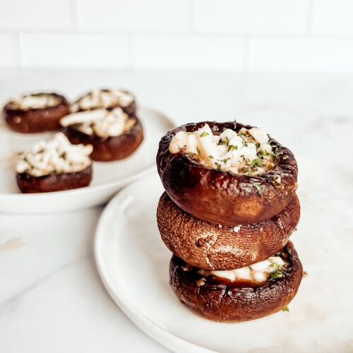 Cremini Stuffed Garlic Butter and Feta Mushrooms made with a delicious homemade garlic butter sauce, and are gluten-free, low carb and keto. Healthy Appetizers | Healthy Side Dishes | Healthy Sides | Easy Recipes | Christmas Appetizer | Holiday Side Dish | Crimini Mushrooms | Cremini Mushrooms | Homemade Garlic Butter Sauce | ketogenic | keto christmas recipe | keto holiday recipe | anti-inflammatory foods