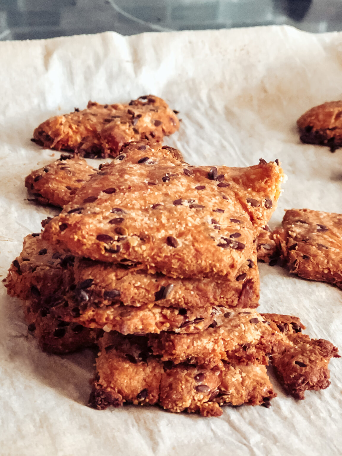 Keto Pita Chip Crackers With Flax Seeds (GlutenFree, Low Carb)