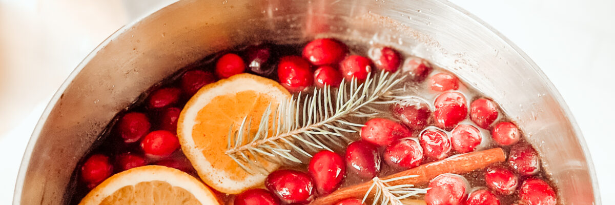 How to Make Stovetop Christmas Potpourri
