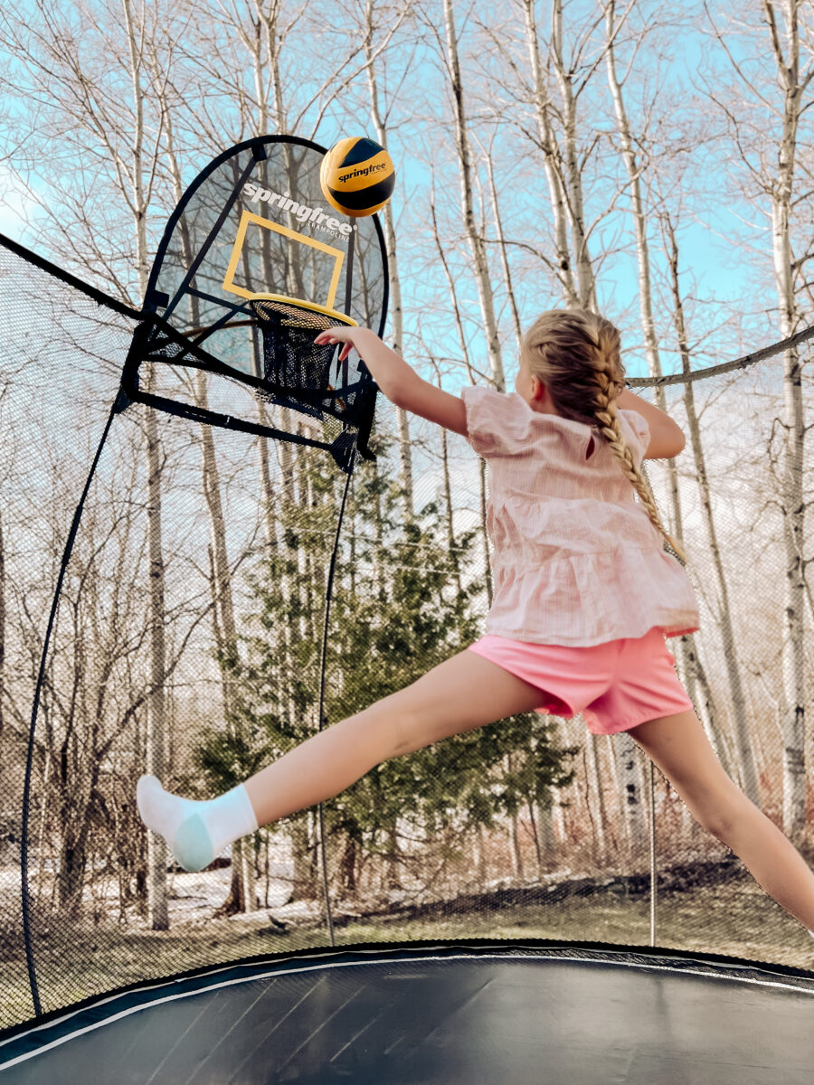 A review of the safest trampoline in the world, Springfree trampolines get kids outdoors, active, and making memories all summer as a family. Family Fun | Outdoors | Activities | Exercise | Backyard Fun | Birthday Parties | Movie Night | Camping | Summertime | Sumer Fun | Children | Motherhood | Parenting | Summer Ideas | Safety | Safest |