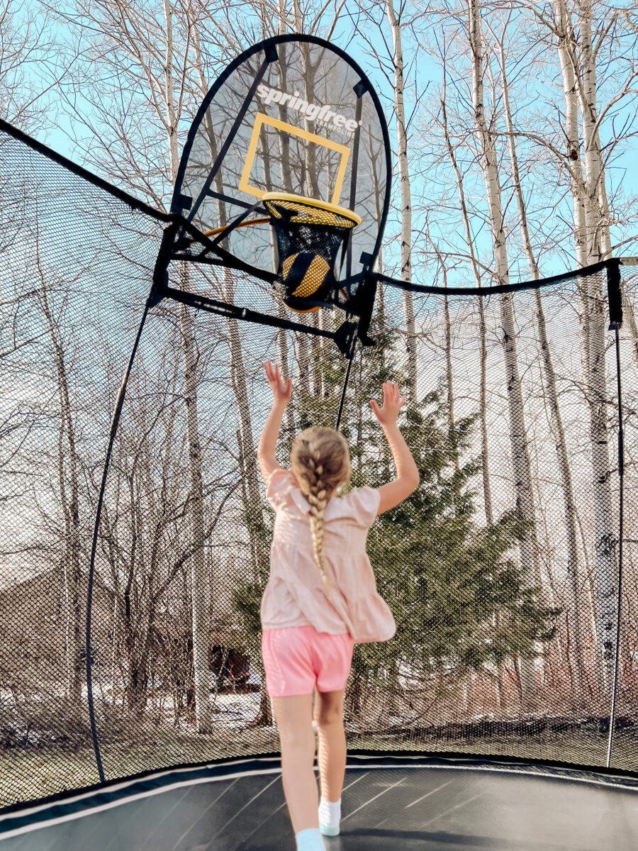 A review of the safest trampoline in the world, Springfree trampolines get kids outdoors, active, and making memories all summer as a family. Family Fun | Outdoors | Activities | Exercise | Backyard Fun | Birthday Parties | Movie Night | Camping | Summertime | Sumer Fun | Children | Motherhood | Parenting | Summer Ideas | Safety | Safest |