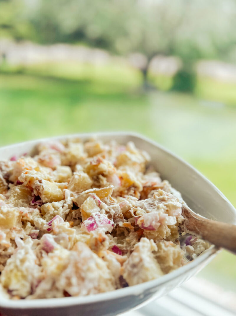 This bacon and cheddar loaded potato salad is creamy and delicious. An easy family friendly and gluten-free side dish to make for dinner. Potato Side Dishes, Dinner Sides, Potatoes, Simple Recipes, Easy Potato Recipe, Loaded Potatoes, Creamy Potato Salad Dressing, Family Dinners