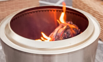 Gift Idea | Christmas Gift | Portable Fire Pit | Family Camping | Backyard Living | Outdoors | Outdoor Living | Glamping | Smokeless Fire Pit | Portable Bonfire | Backyard Deck | Deck Ideas | Deck Inspiration | Deck Styling | Cottage Living | Cozy | Outdoor Activities |