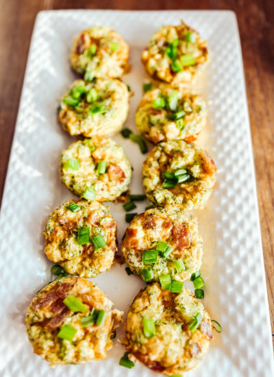 These delicious and healthy Broccoli Egg Bites to meal prep for a healthy breakfast. An egg muffin recipe that's low carb, keto & gluten-free. Cheddar Bacon Broccoli Breakfast Brunch Kids Toddlers Family Eggs Quiche Cups Baked Make Ahead