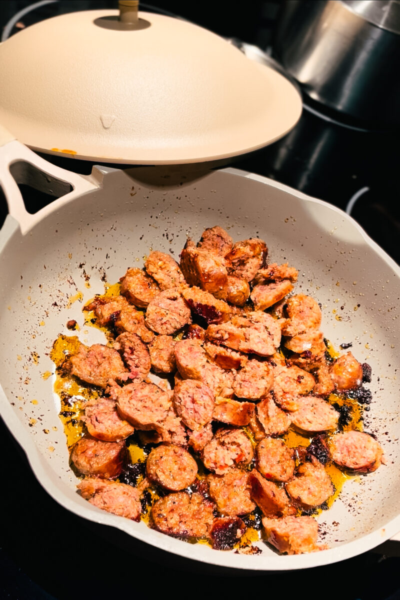 This Italian Sausage and Peppers recipe is full of flavour and an easy one pan dinner. Gluten-free, low carb, keto, paleo, and whole 30. Easy Dinners | One pot | One Pan Dinner Recipes | Main Dish | Easy Dinner Recipes | Easy and Healthy | Family Dinner | Italian Dishes | Italian Cooking | Vegetables | High Fibre | Easy Dinner