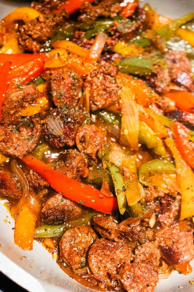 This Italian Sausage and Peppers recipe is full of flavour and an easy one pan dinner. Gluten-free, low carb, keto, paleo, and whole 30. Easy Dinners | One pot | One Pan Dinner Recipes | Main Dish | Easy Dinner Recipes | Easy and Healthy | Family Dinner | Italian Dishes | Italian Cooking | Vegetables | High Fibre | Easy Dinner