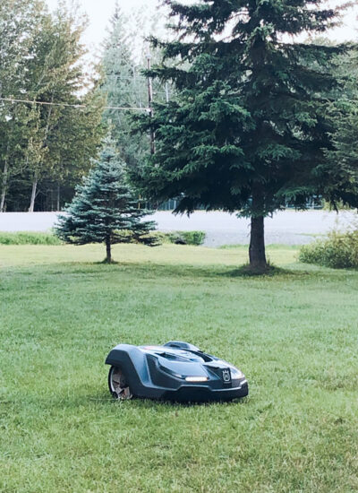 Lawn care without the hassle. Spend more time with family and friends. Here are the best robotic lawn mowers with the most advanced features and functions for effortless grass cutting. Top Lawnmowers | Robotic Lawn Mowers | Home and Garden | Lawn Care | Grass Cutting | Maintenance | Backyard Living | Outdoor Power Tools | Ontario Canada | Husqvarna Automower