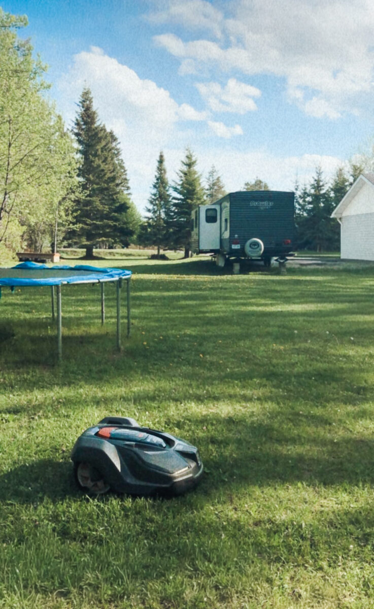 Lawn care without the hassle. Spend more time with family and friends. Here are the best robotic lawn mowers with the most advanced features and functions for effortless grass cutting. Top Lawnmowers | Robotic Lawn Mowers | Home and Garden | Lawn Care | Grass Cutting | Maintenance | Backyard Living | Outdoor Power Tools | Ontario Canada | Husqvarna Automower