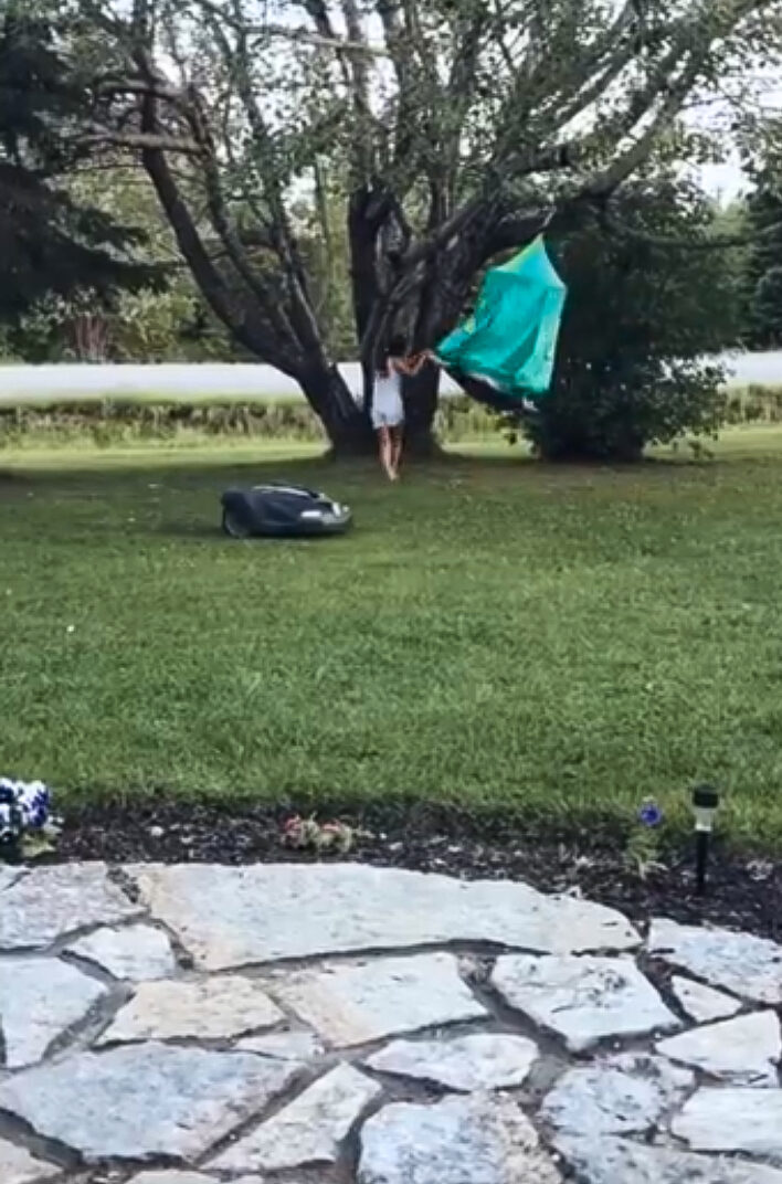 Lawn care without the hassle. Spend more time with family and friends. Here are the best robotic lawn mowers with the most advanced features and functions for effortless grass cutting. Top Lawnmowers | Robotic Lawn Mowers | Home and Garden | Lawn Care | Grass Cutting | Maintenance | Backyard Living | Outdoor Power Tools | Ontario Canada | Husqvarna Automower